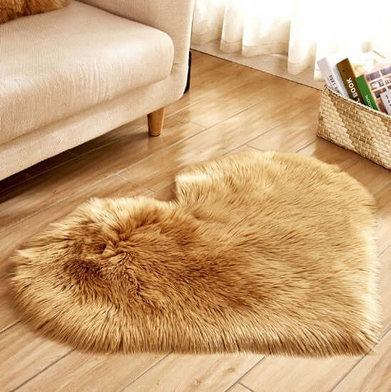 Heart Shaped Plush Carpet – Soft and Cozy Decorative Rug