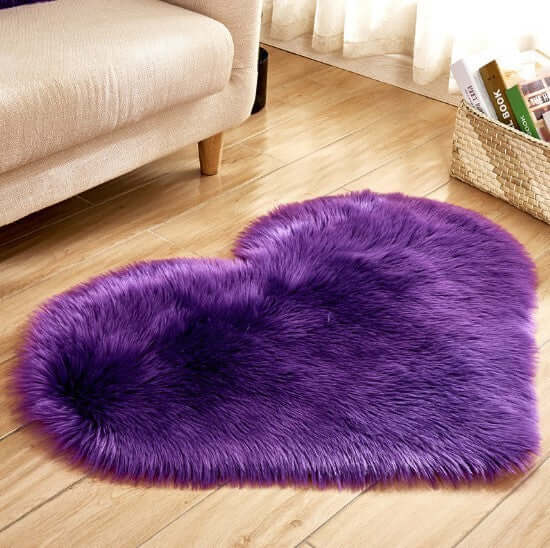 Heart Shaped Plush Carpet – Soft and Cozy Decorative Rug