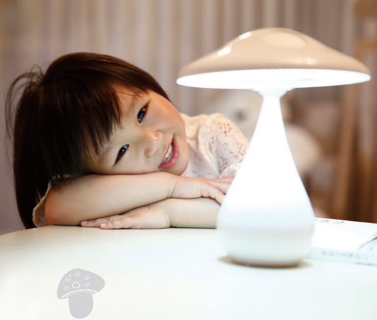 Mushroom table lamp